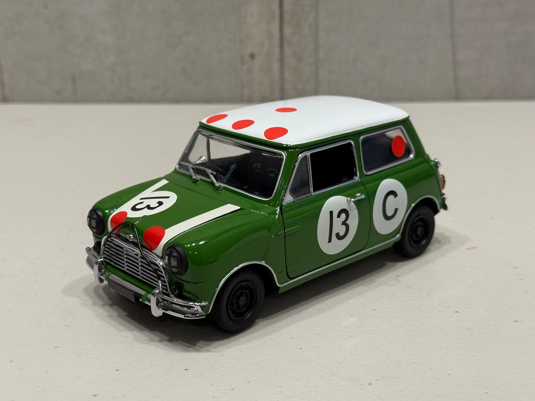 1966 BATHURST WINNER - MORRIS COOPER S - B.HOLDEN - R.AALTONEN - 1:18 SCALE DIECAST MODEL