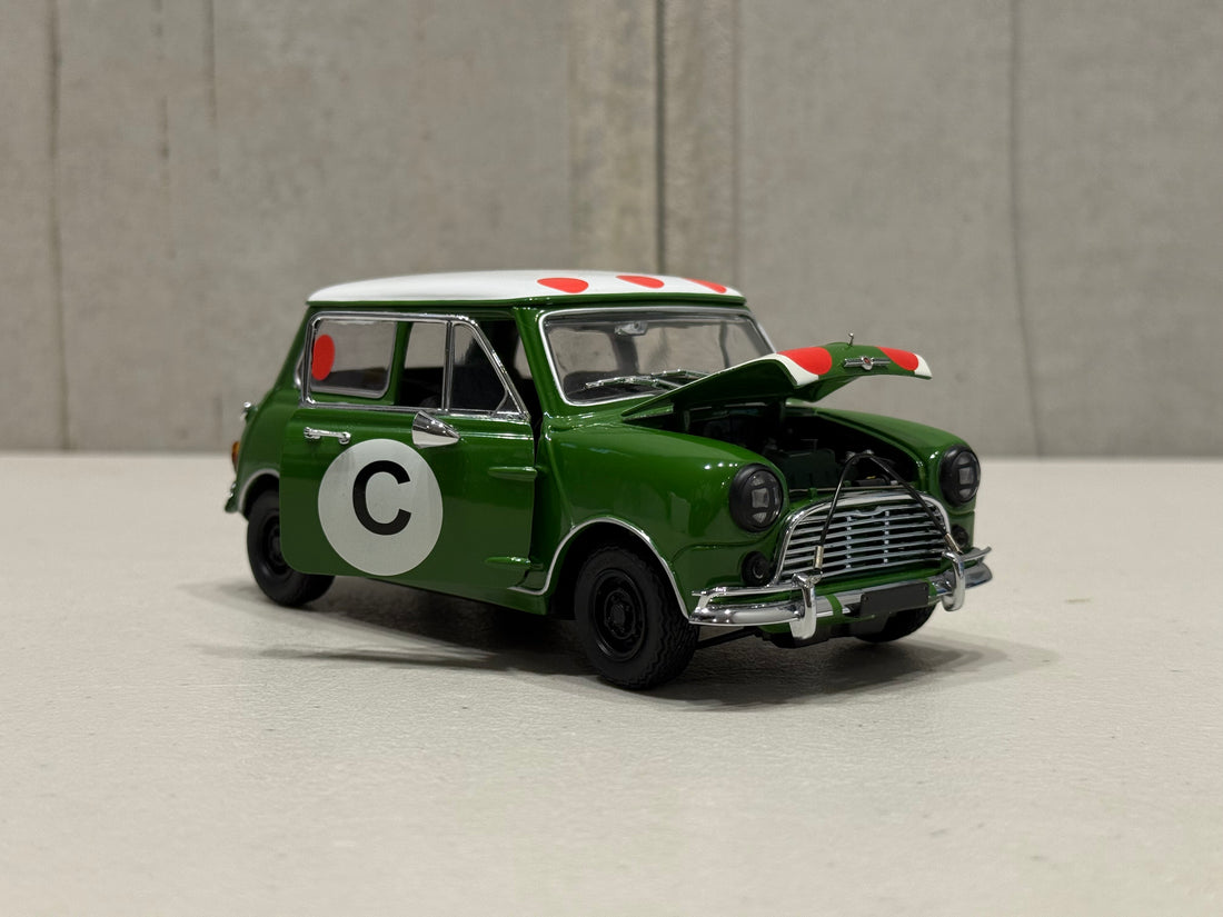 1966 BATHURST WINNER - MORRIS COOPER S - B.HOLDEN - R.AALTONEN - 1:18 SCALE DIECAST MODEL