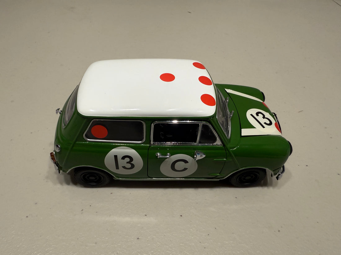 1966 BATHURST WINNER - MORRIS COOPER S - B.HOLDEN - R.AALTONEN - 1:18 SCALE DIECAST MODEL