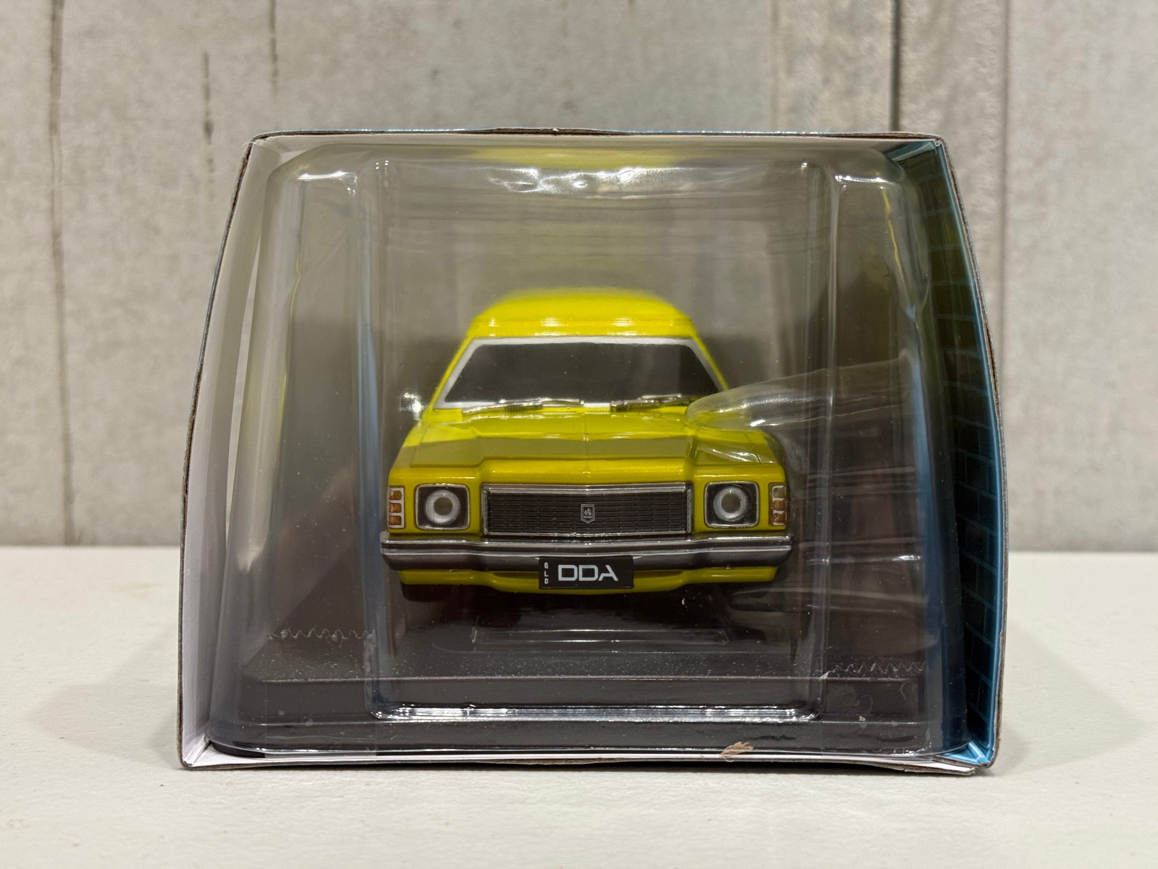 LIGHT UP YELLOW HJ PANEL VAN - SPECTRA RIDES - 1:24 SCALE