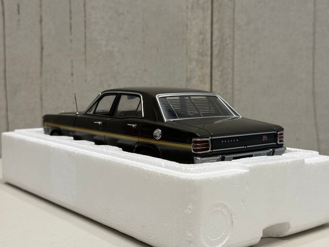 FORD XW FALCON GTHO PHASE 2 - REEF GREEN - 1:18 SCALE DIECAST MODEL - BIANTE/AUTOART
