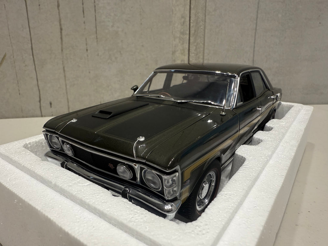 FORD XW FALCON GTHO PHASE 2 - REEF GREEN - 1:18 SCALE DIECAST MODEL - BIANTE/AUTOART