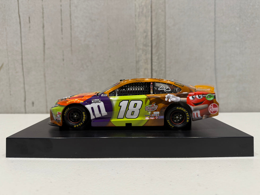 KYLE BUSCH 2020 M&M'S HALLOWEEN 1:24 SCALE ARC DIECAST MODEL