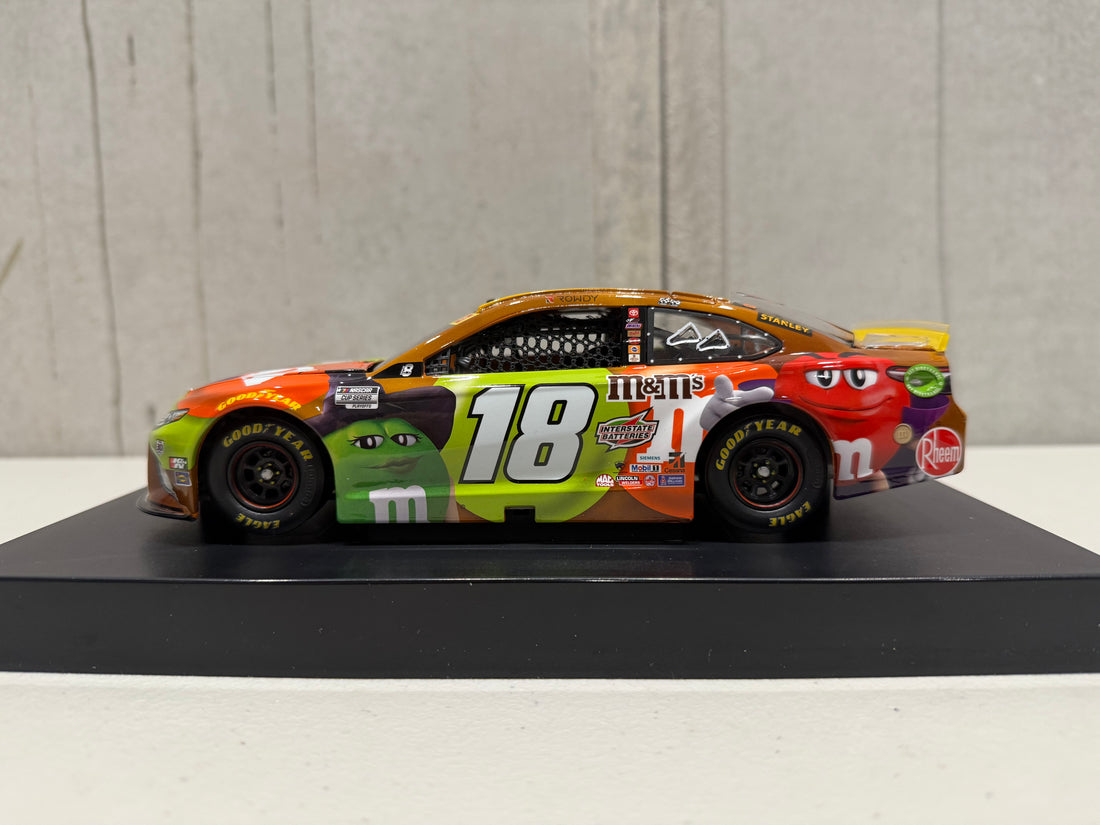 KYLE BUSCH 2021 M&M'S HALLOWEEN 1:24 SCALE ELITE DIECAST MODEL