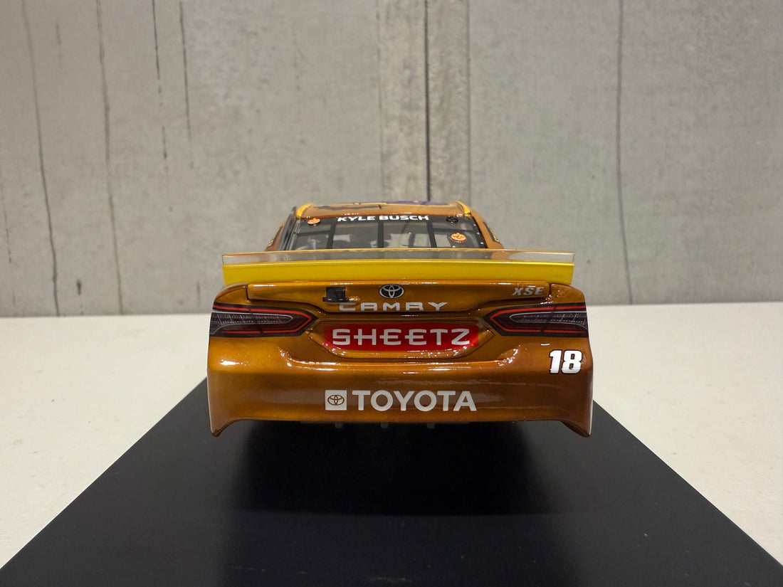 KYLE BUSCH 2021 M&M'S HALLOWEEN 1:24 SCALE ELITE DIECAST MODEL