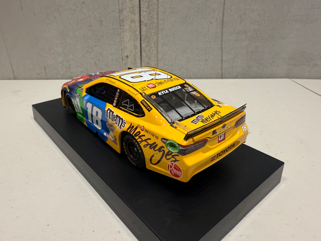 KYLE BUSCH 2021 M&M'S MESSAGES-AWESOME - 1:24 SCALE ELITE DIECAST MODEL