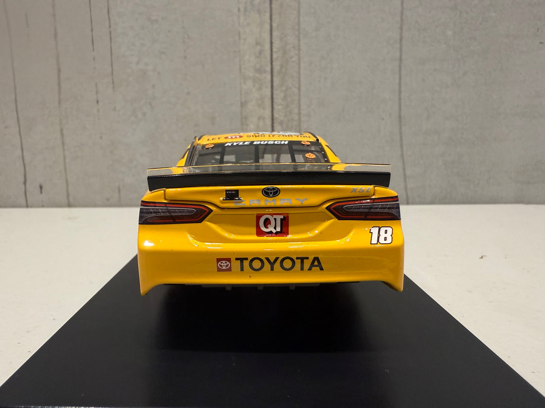 KYLE BUSCH 2021 M&M'S MESSAGES-AWESOME - 1:24 SCALE ELITE DIECAST MODEL