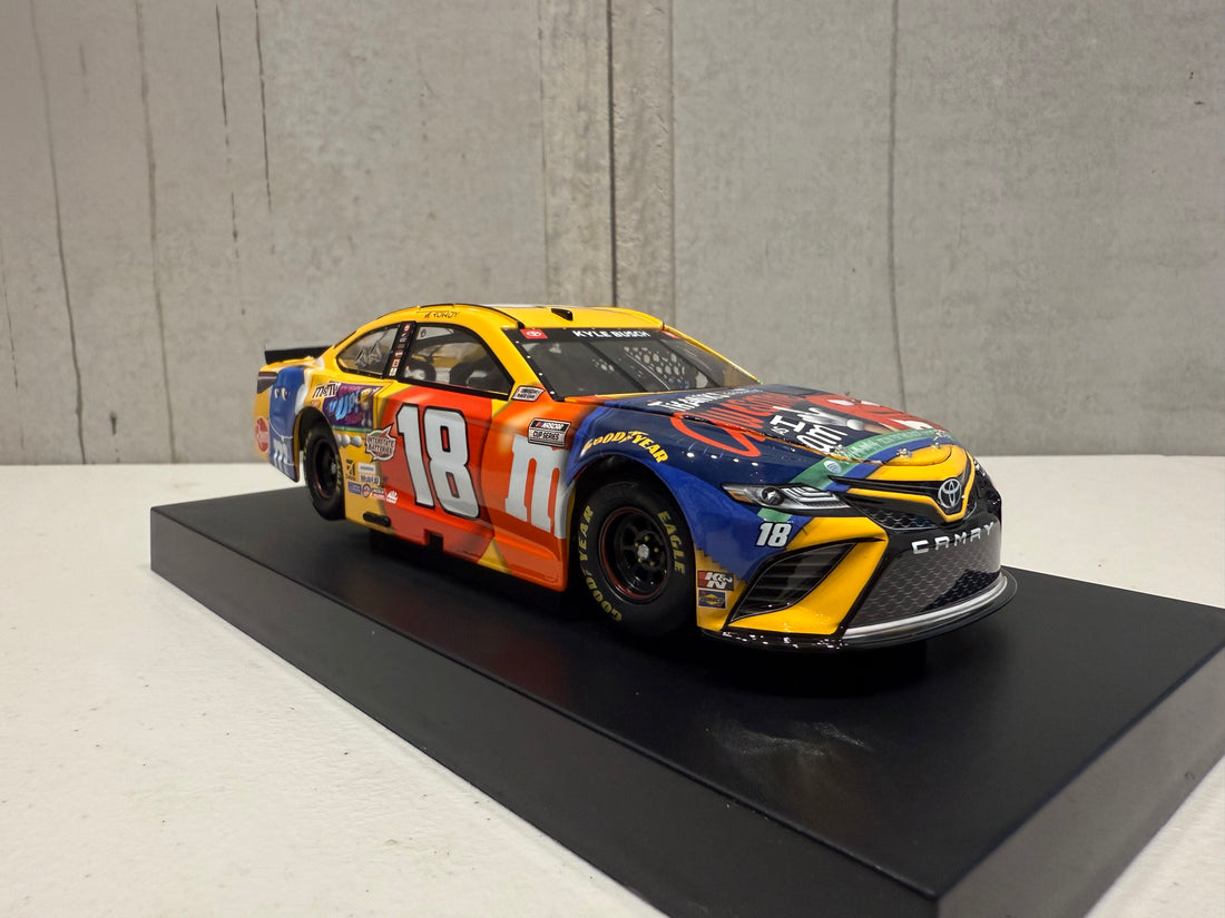 KYLE BUSCH 2021 M&M'S MESSAGES-AWESOME - 1:24 SCALE ELITE DIECAST MODEL
