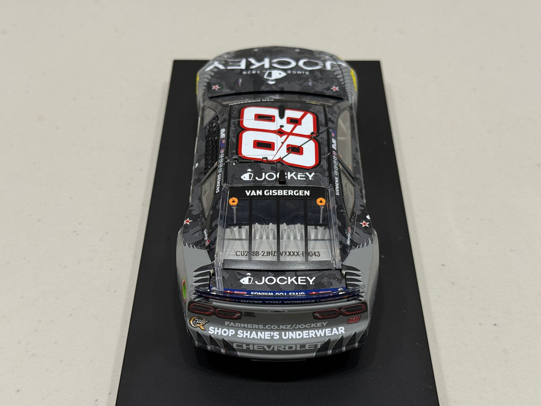 SHANE VAN GISBERGEN 2025 JOCKEY NEW ZEALAND 1:24 SCALE ELITE DIECAST