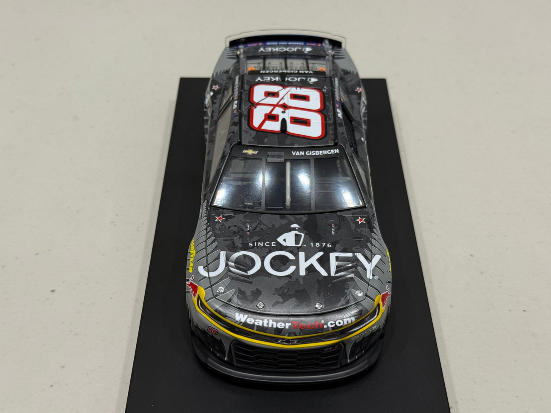 SHANE VAN GISBERGEN 2025 JOCKEY NEW ZEALAND 1:24 SCALE ELITE DIECAST