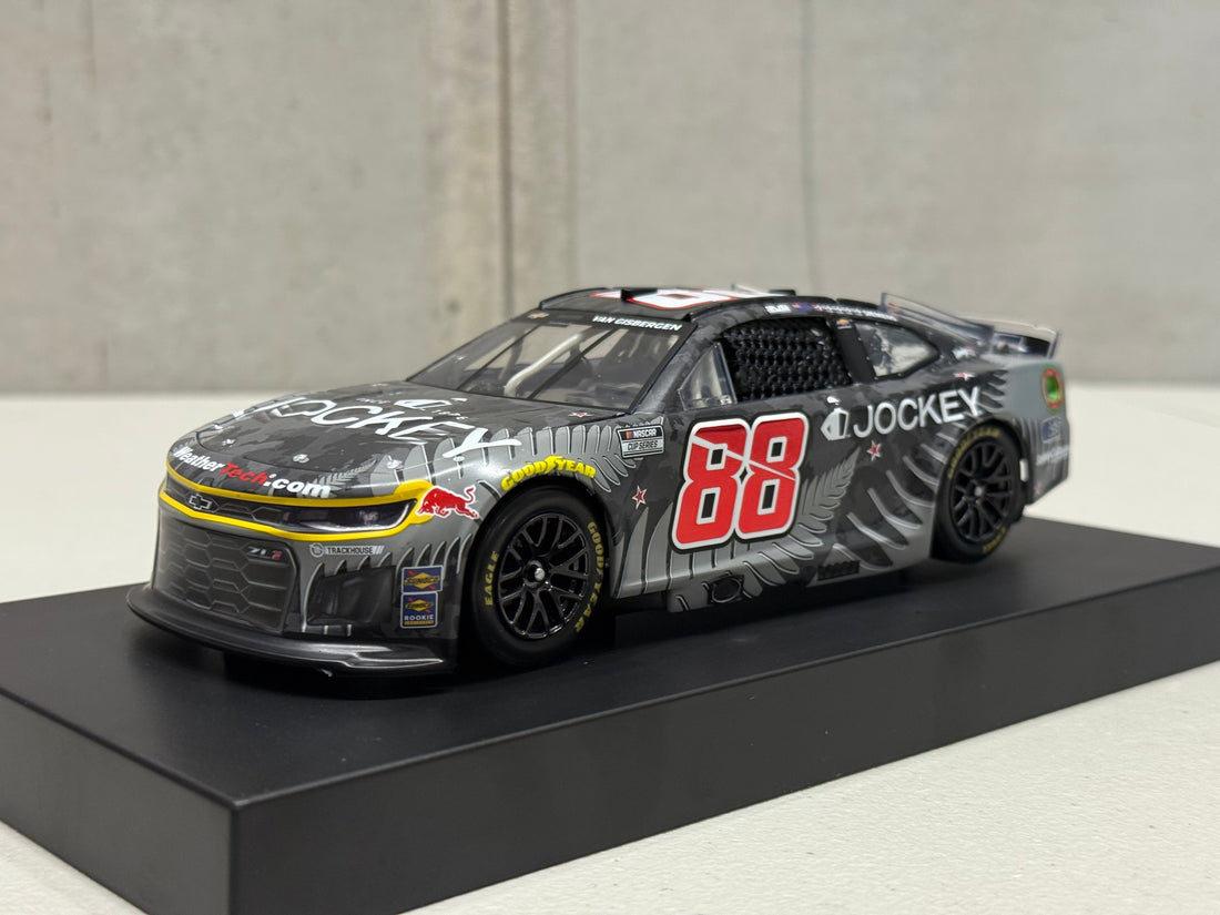 SHANE VAN GISBERGEN 2025 JOCKEY NEW ZEALAND 1:24 SCALE ELITE DIECAST
