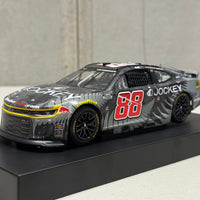SHANE VAN GISBERGEN 2025 JOCKEY NEW ZEALAND 1:24 SCALE ELITE DIECAST