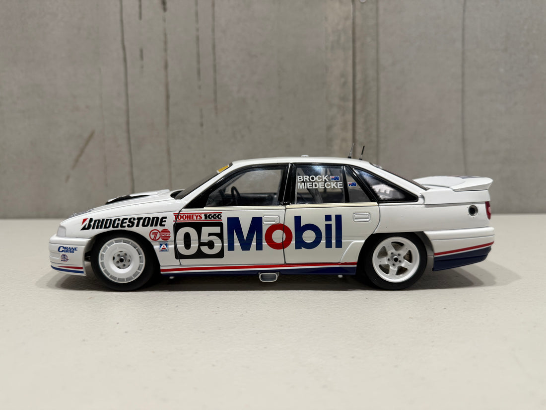 1991 PETER BROCK/ANDREW MIEDECKE - BATHURST 1000 - HOLDEN VN COMMODORE - 1:18 SCALE DIECAST MODEL - BIANTE