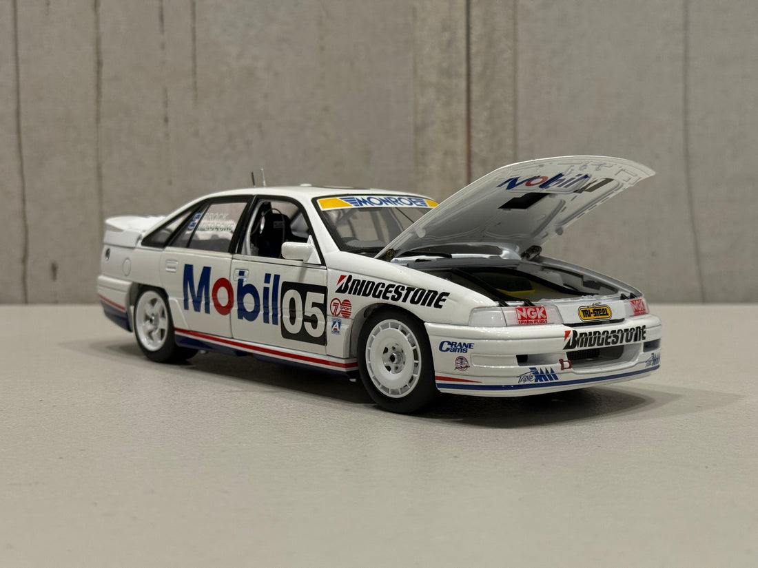 1991 PETER BROCK/ANDREW MIEDECKE - BATHURST 1000 - HOLDEN VN COMMODORE - 1:18 SCALE DIECAST MODEL - BIANTE