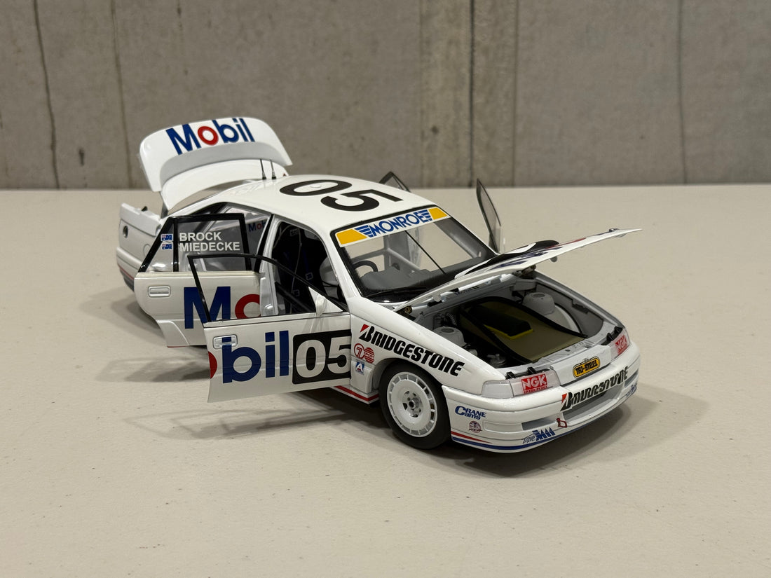 1991 PETER BROCK/ANDREW MIEDECKE - BATHURST 1000 - HOLDEN VN COMMODORE - 1:18 SCALE DIECAST MODEL - BIANTE