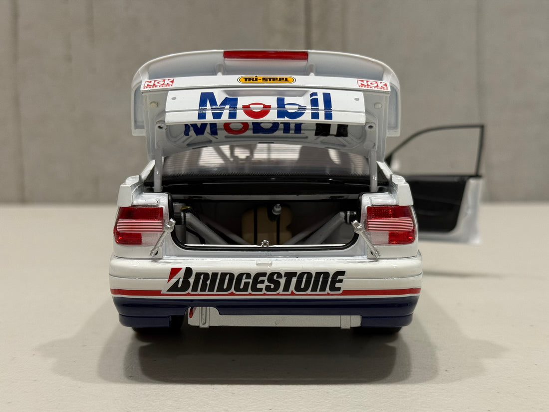 1991 PETER BROCK/ANDREW MIEDECKE - BATHURST 1000 - HOLDEN VN COMMODORE - 1:18 SCALE DIECAST MODEL - BIANTE