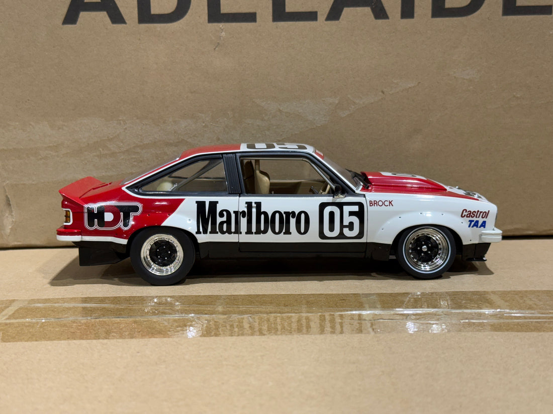PETER BROCK - 1979 SANDOWN 400 WINNER - HOLDEN LX TORANA A9X - 1:18 SCALE DIECADT MODEL