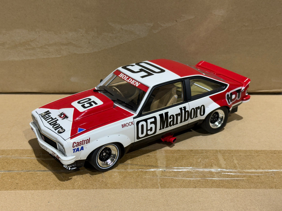 PETER BROCK - 1979 SANDOWN 400 WINNER - HOLDEN LX TORANA A9X - 1:18 SCALE DIECADT MODEL