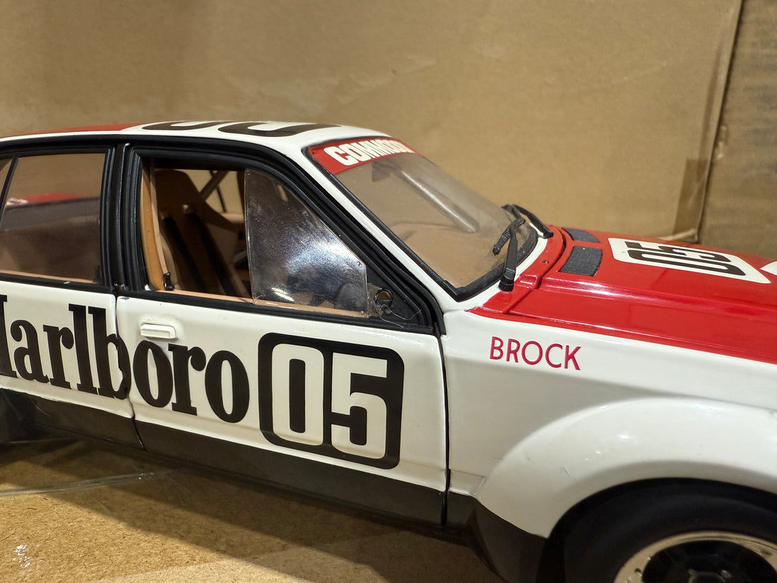 PETER BROCK - HOLDEN VH COMMODORE #05 1983 ATCC 3RD PLACE - 1:18 SCALE DIECAST MODEL
