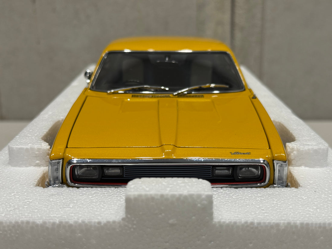 1972 CHRYSLER CHARGER 770 SE - SUNFIRE METALLIC - 1:18 SCALE DIECAST MODEL