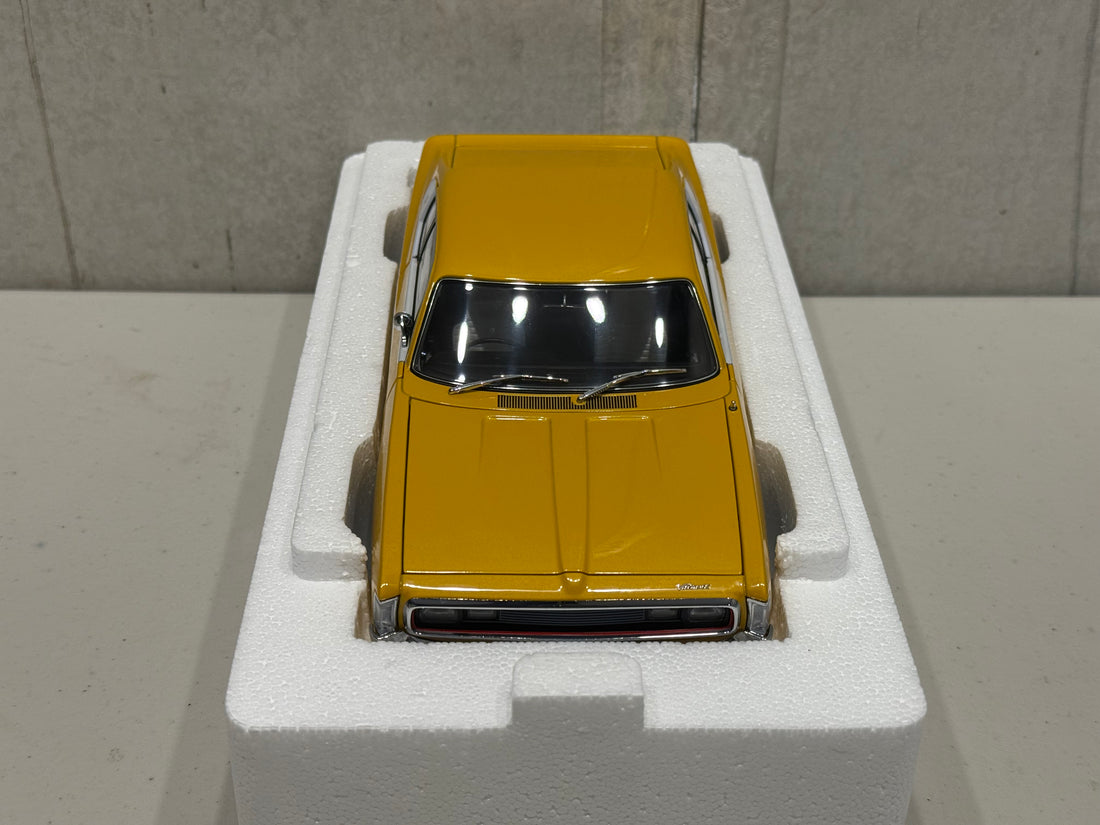 1972 CHRYSLER CHARGER 770 SE - SUNFIRE METALLIC - 1:18 SCALE DIECAST MODEL