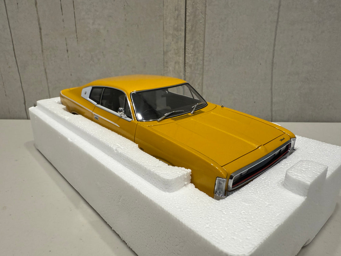 1972 CHRYSLER CHARGER 770 SE - SUNFIRE METALLIC - 1:18 SCALE DIECAST MODEL