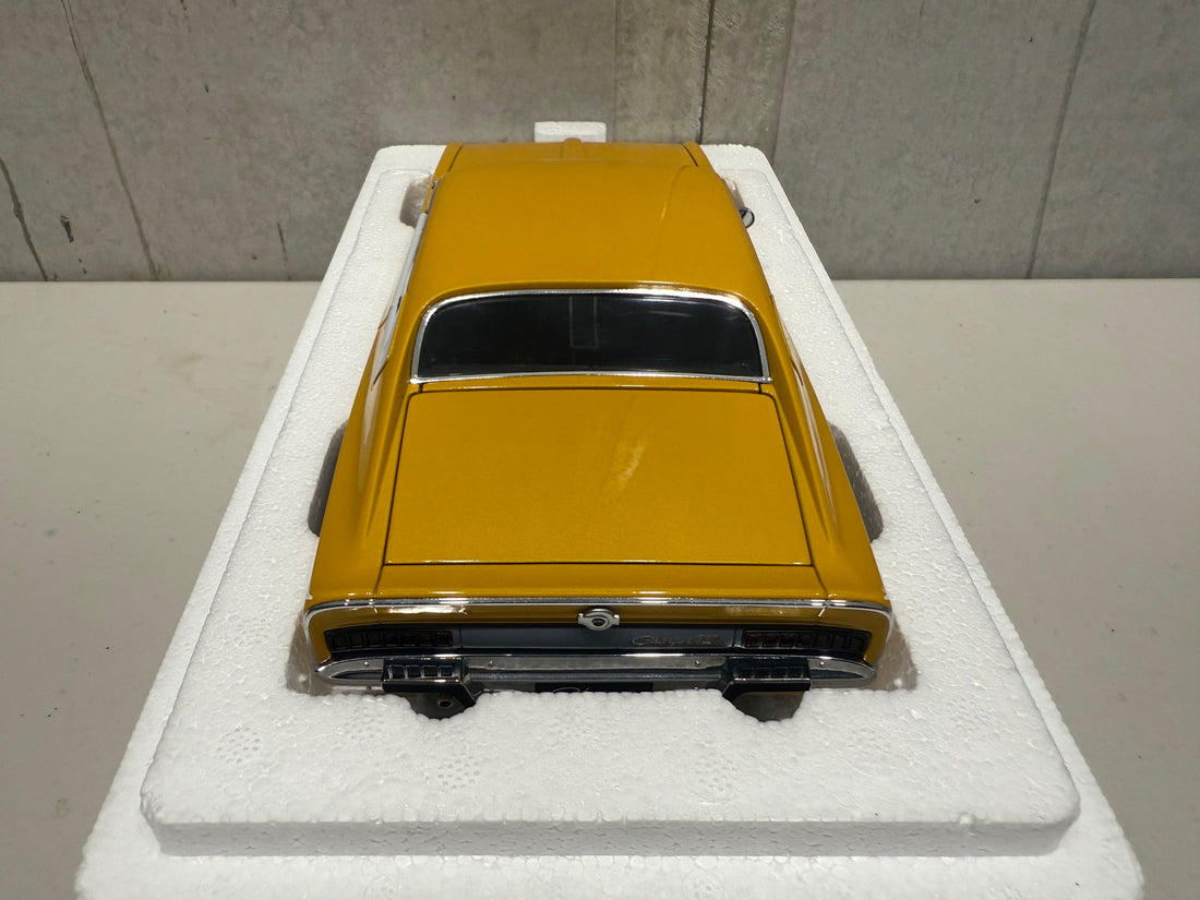 1972 CHRYSLER CHARGER 770 SE - SUNFIRE METALLIC - 1:18 SCALE DIECAST MODEL
