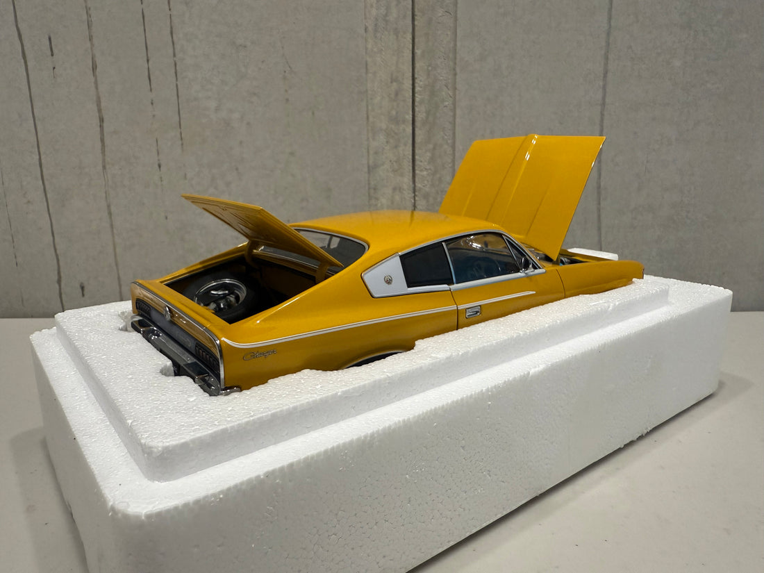 1972 CHRYSLER CHARGER 770 SE - SUNFIRE METALLIC - 1:18 SCALE DIECAST MODEL