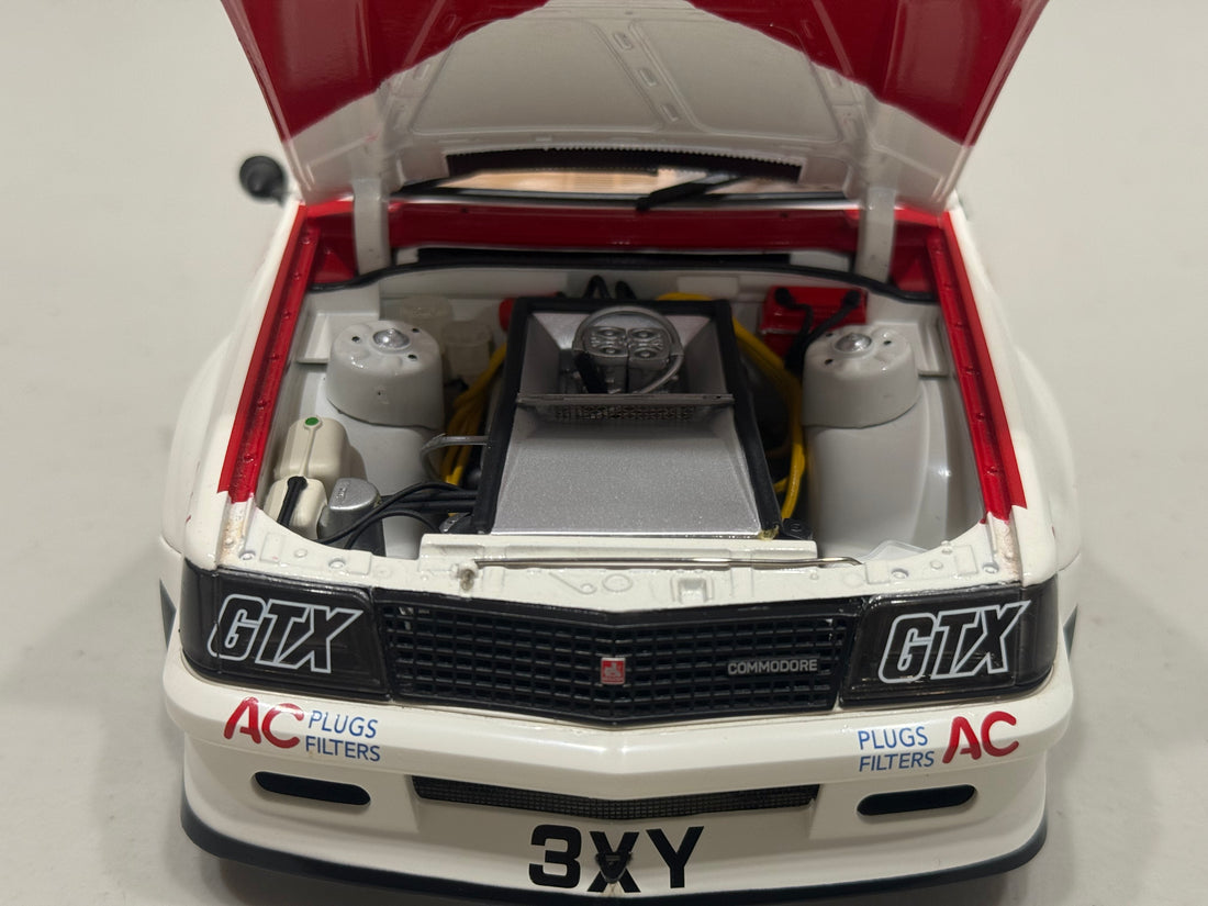 PETER BROCK - HOLDEN VC COMMODORE - 1981 AUSTRALIAN TOURING CAR CHAMPIONSHIP RUNNER-UP - 1:18 SCALE DIECAST MODEL