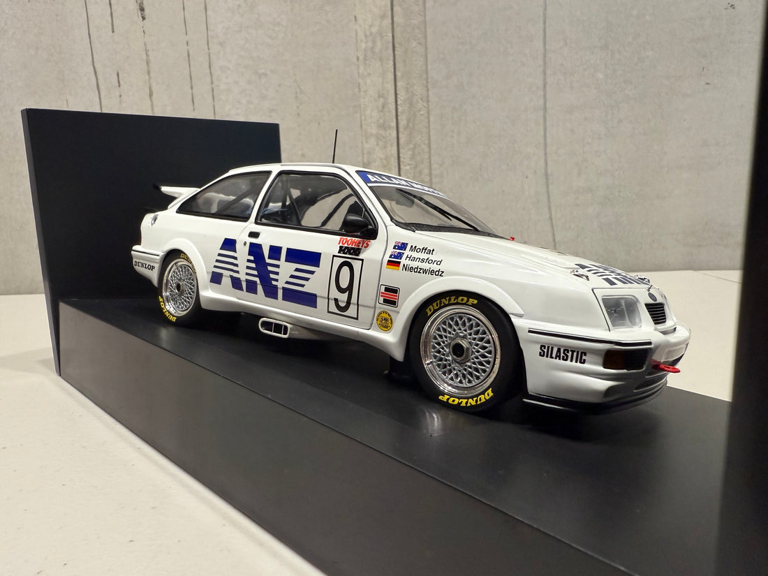 FORD SEIRRA RS500 - TOOHEYS 1000 - MOFFAT/HANSFORD/HIEDZWIEDZ BATHURST 1988 - 1:18 SCALE DIECAST MODEL - AUTOart