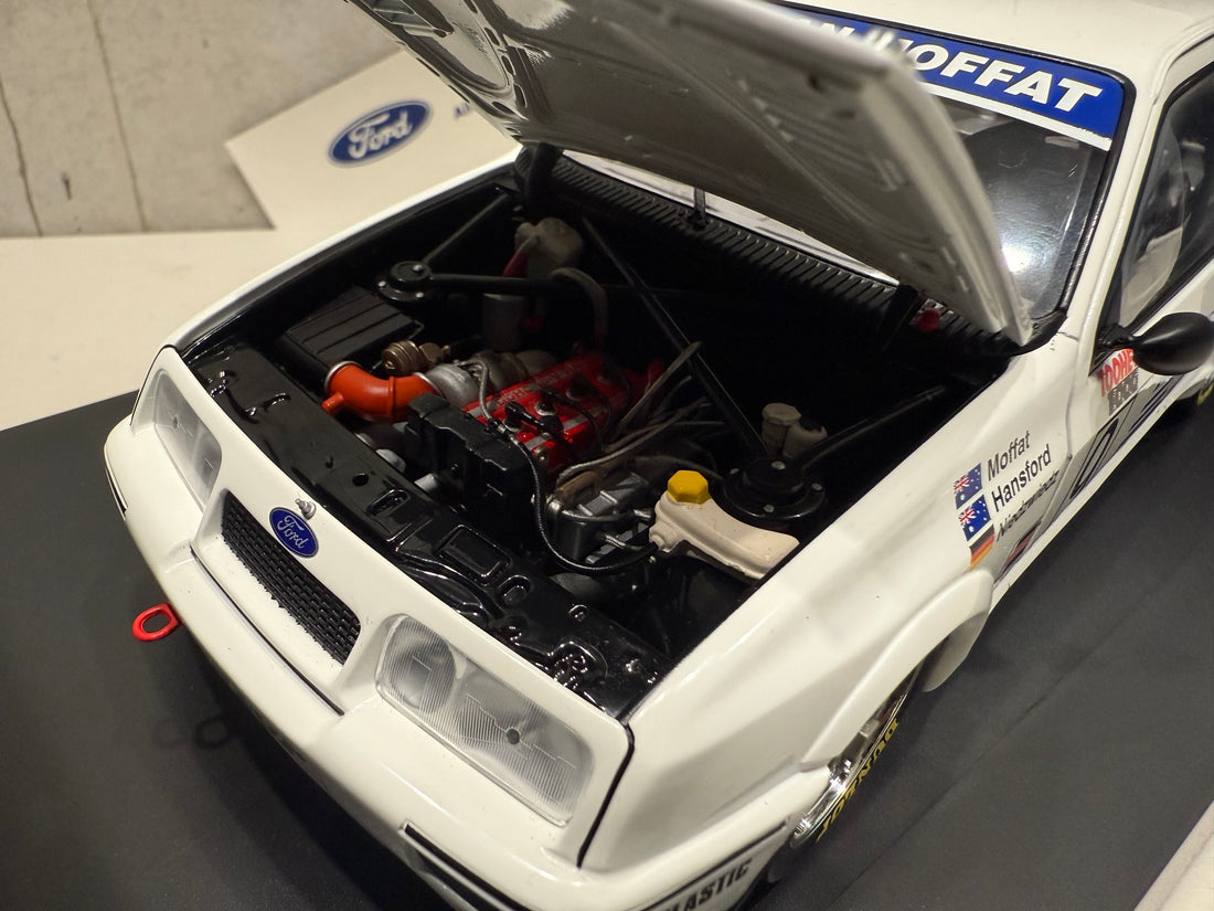 FORD SEIRRA RS500 - TOOHEYS 1000 - MOFFAT/HANSFORD/HIEDZWIEDZ BATHURST 1988 - 1:18 SCALE DIECAST MODEL - AUTOart