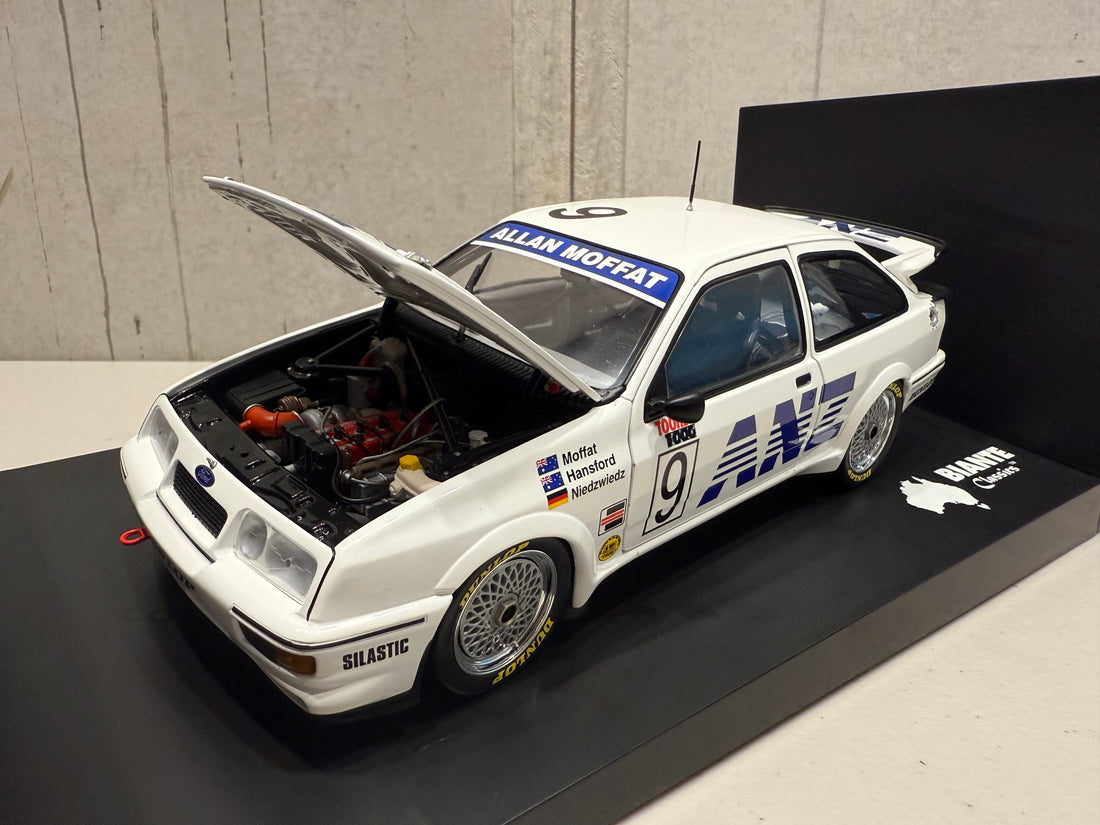 FORD SEIRRA RS500 - TOOHEYS 1000 - MOFFAT/HANSFORD/HIEDZWIEDZ BATHURST 1988 - 1:18 SCALE DIECAST MODEL - AUTOart