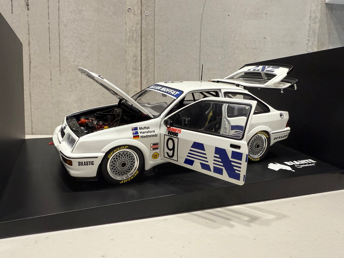 FORD SEIRRA RS500 - TOOHEYS 1000 - MOFFAT/HANSFORD/HIEDZWIEDZ BATHURST 1988 - 1:18 SCALE DIECAST MODEL - AUTOart
