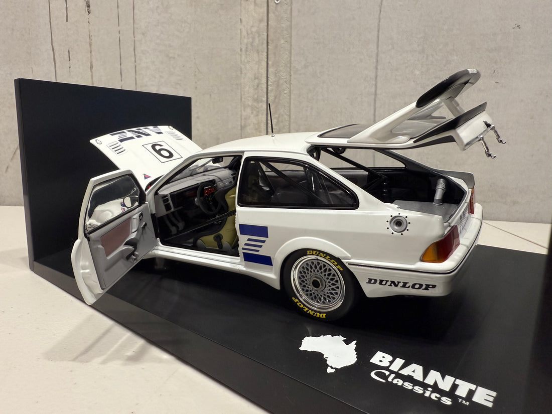 FORD SEIRRA RS500 - TOOHEYS 1000 - MOFFAT/HANSFORD/HIEDZWIEDZ BATHURST 1988 - 1:18 SCALE DIECAST MODEL - AUTOart