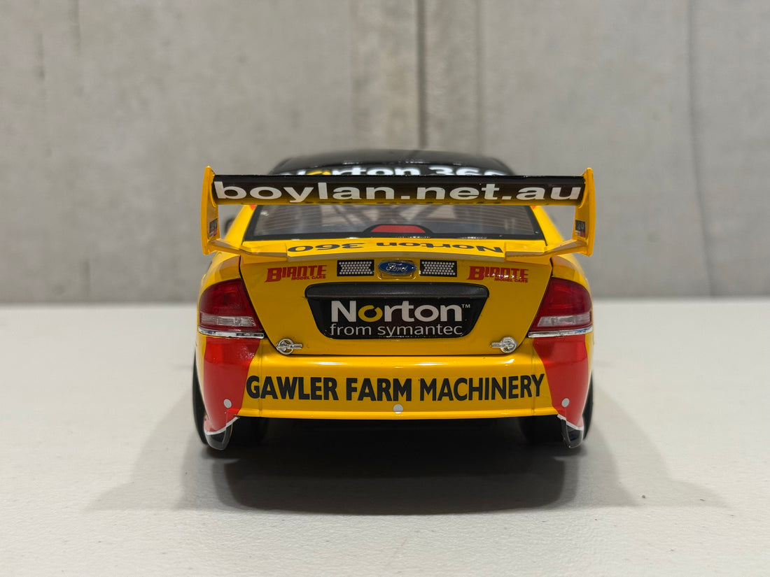 JAMES MOFFAT - NORTON 360 2009 FORD BF FALCON - 1:18 SCALE DIECAST MODEL - BIANTE