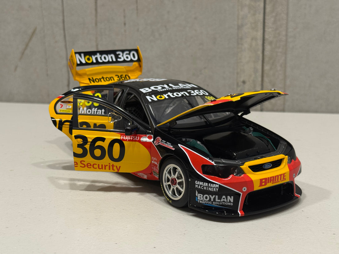 JAMES MOFFAT - NORTON 360 2009 FORD BF FALCON - 1:18 SCALE DIECAST MODEL - BIANTE