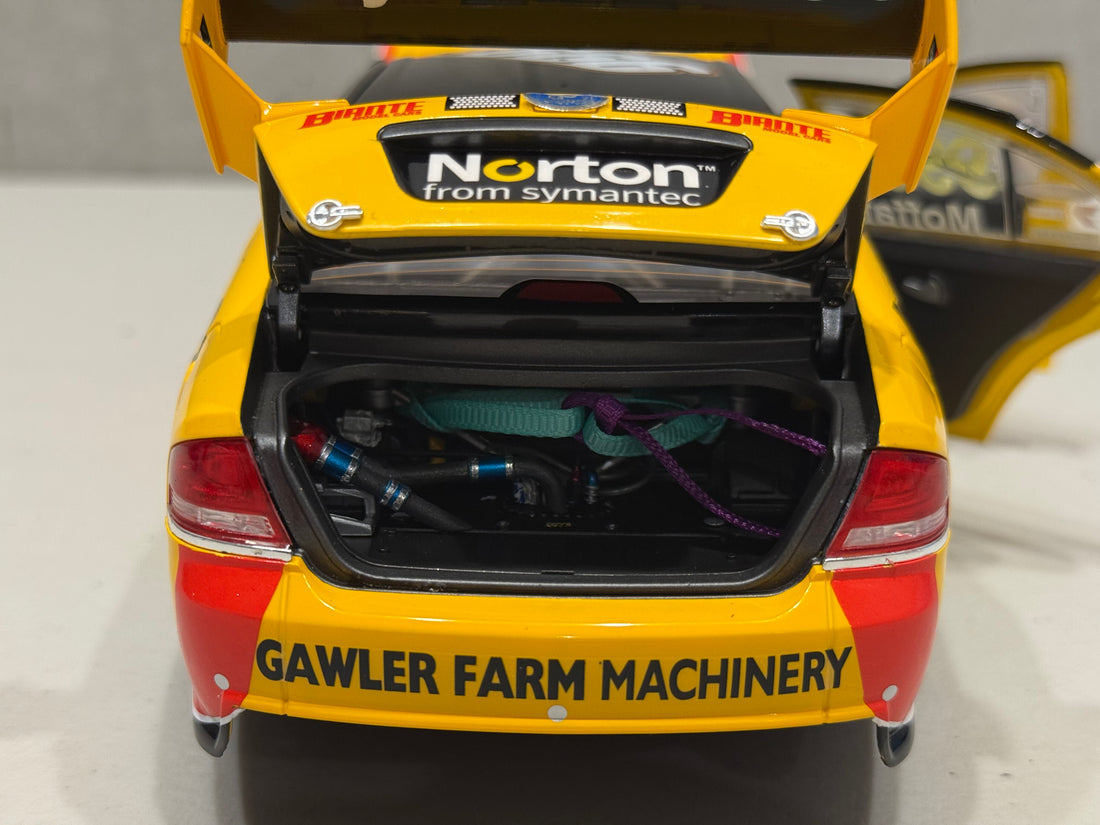JAMES MOFFAT - NORTON 360 2009 FORD BF FALCON - 1:18 SCALE DIECAST MODEL - BIANTE