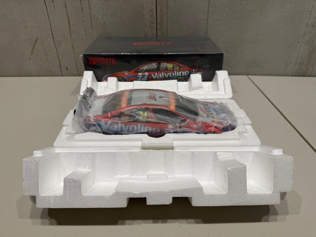 GRM HOLDEN VE COMMODORE- 3RD PLACE - 2009 SUPERCHEAP AUTO BATHURST 1000 - CARUSO/HOLDSWORTH - 1:18 SCALE DIECAST MODEL- BIANTE