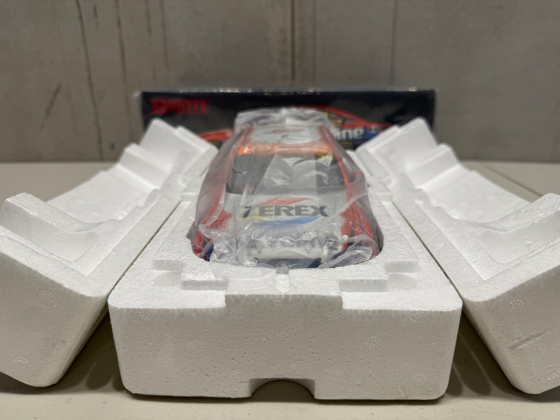 GRM HOLDEN VE COMMODORE- 3RD PLACE - 2009 SUPERCHEAP AUTO BATHURST 1000 - CARUSO/HOLDSWORTH - 1:18 SCALE DIECAST MODEL- BIANTE