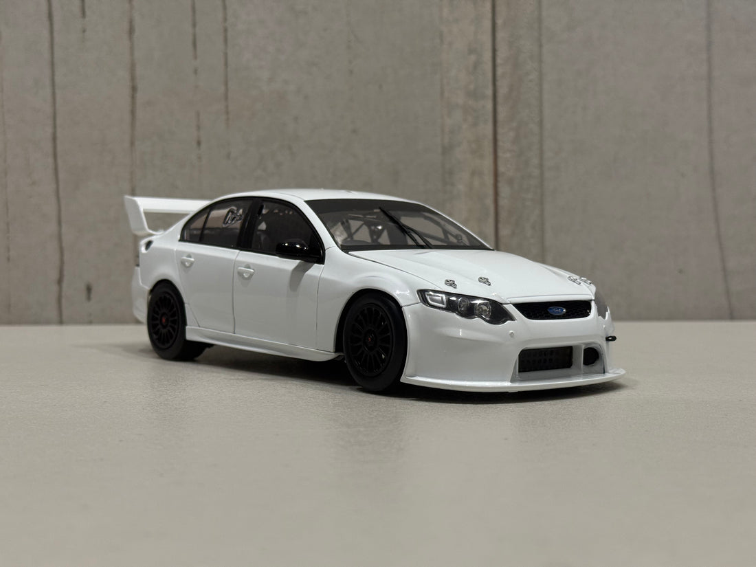FORD FG FALCON LIMITED EDITION - WHITE WITH BONUS DECAL SET - 1:18 SCALE DIECAST MODEL - BIANTE