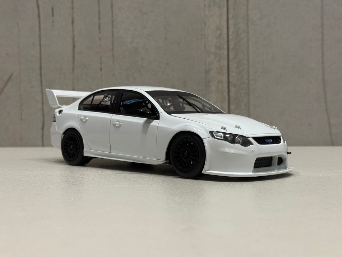 FORD FG FALCON LIMITED EDITION - WHITE WITH BONUS DECAL SET - 1:18 SCALE DIECAST MODEL - BIANTE