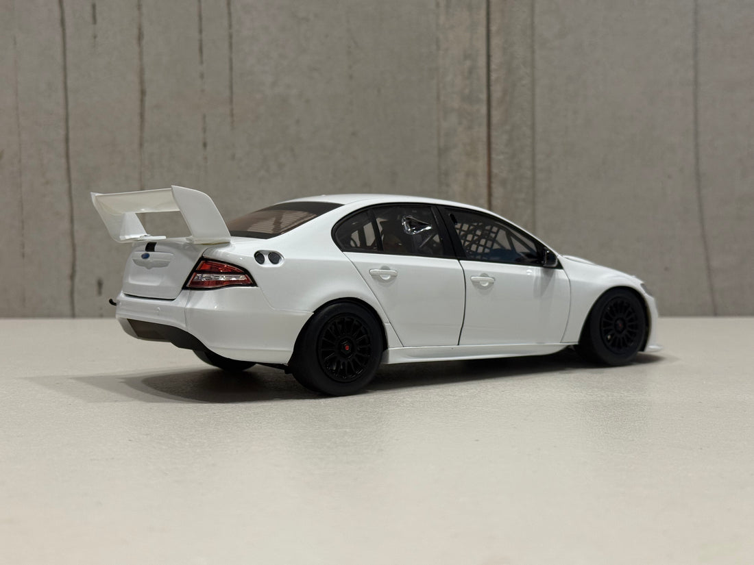 FORD FG FALCON LIMITED EDITION - WHITE WITH BONUS DECAL SET - 1:18 SCALE DIECAST MODEL - BIANTE