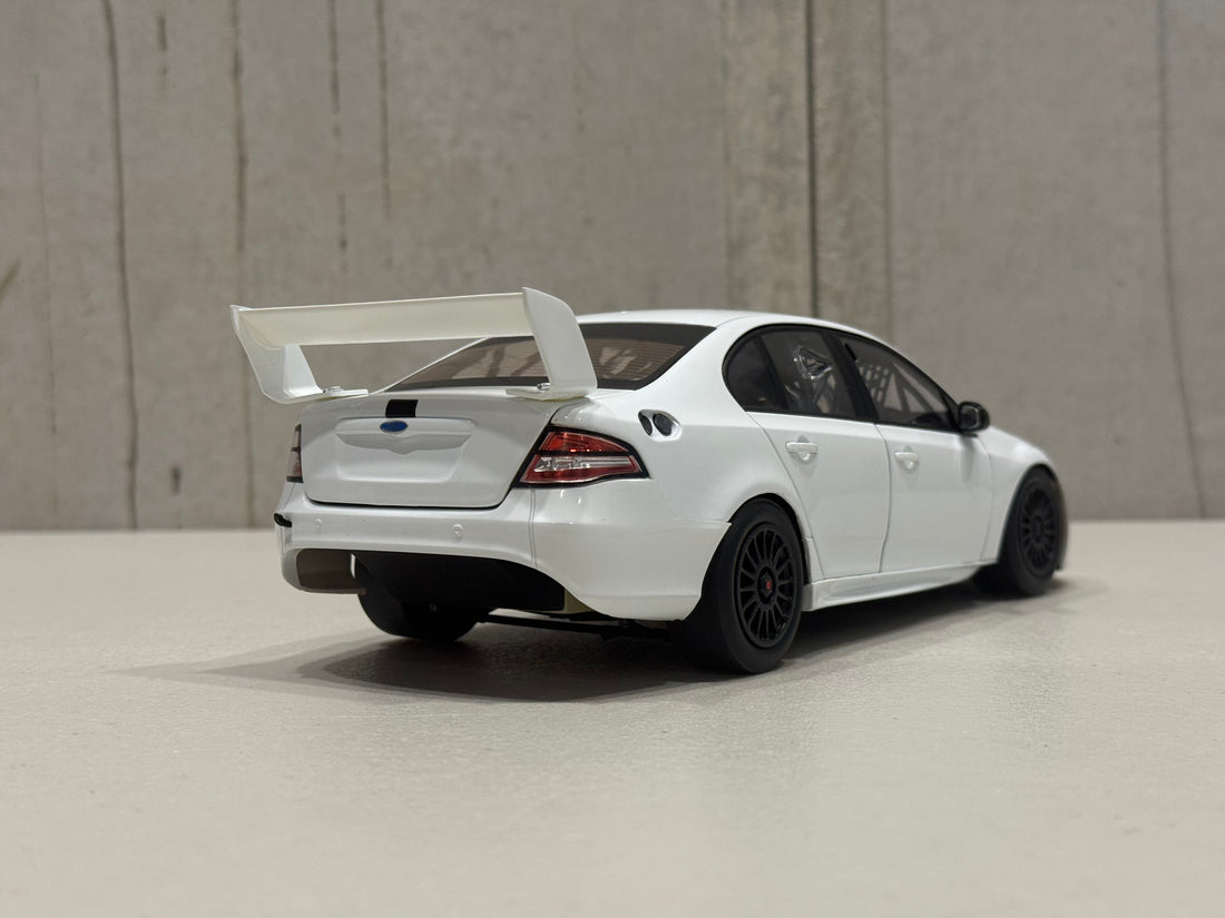 FORD FG FALCON LIMITED EDITION - WHITE WITH BONUS DECAL SET - 1:18 SCALE DIECAST MODEL - BIANTE