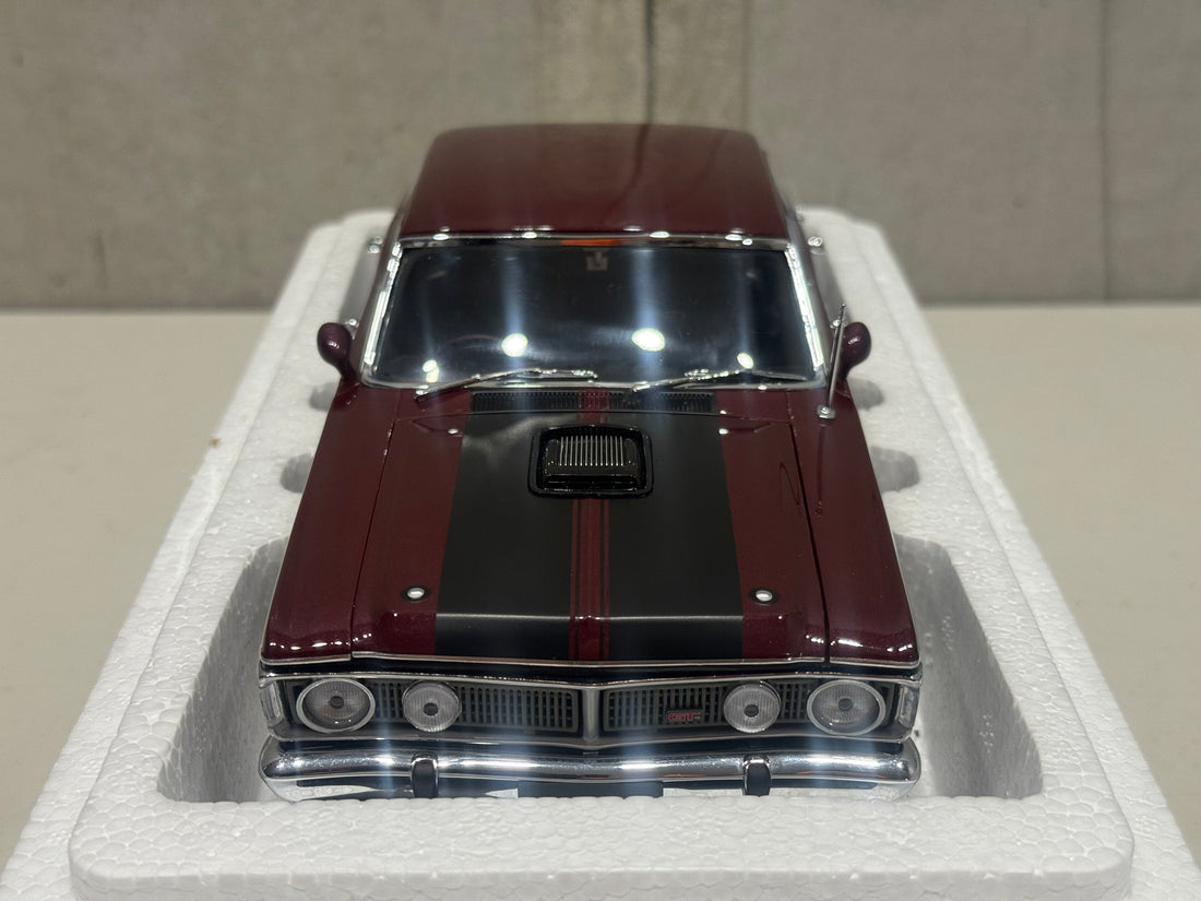 FORD XY FALCON GTHO PHASE III - VINTAGE BURGUNDY/GOLD SIDE STRIPES - 1:18 SCALE DIECAST MODEL - AUTOart