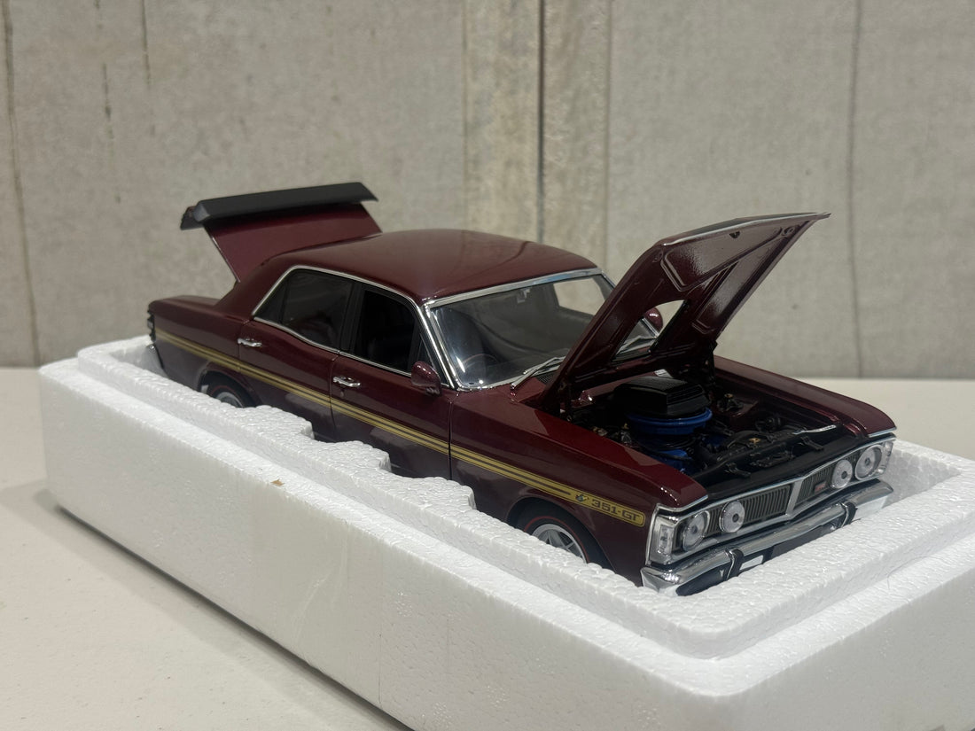 FORD XY FALCON GTHO PHASE III - VINTAGE BURGUNDY/GOLD SIDE STRIPES - 1:18 SCALE DIECAST MODEL - AUTOart