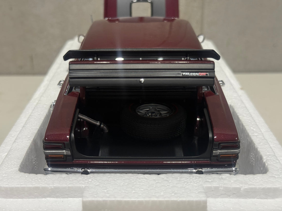 FORD XY FALCON GTHO PHASE III - VINTAGE BURGUNDY/GOLD SIDE STRIPES - 1:18 SCALE DIECAST MODEL - AUTOart