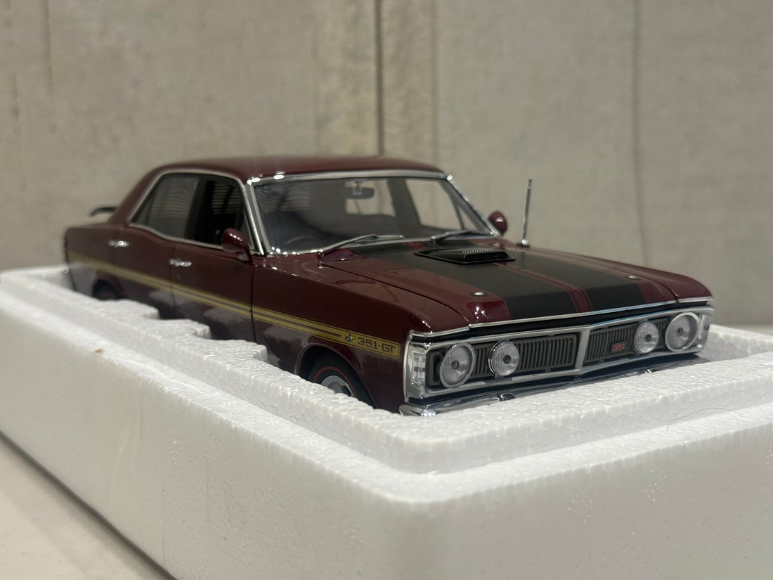 FORD XY FALCON GTHO PHASE III - VINTAGE BURGUNDY/GOLD SIDE STRIPES - 1:18 SCALE DIECAST MODEL - AUTOart