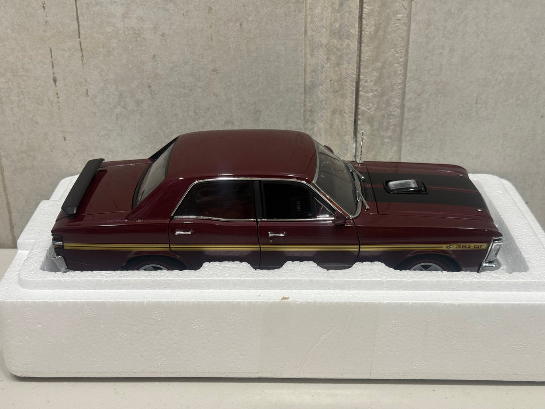 FORD XY FALCON GTHO PHASE III - VINTAGE BURGUNDY/GOLD SIDE STRIPES - 1:18 SCALE DIECAST MODEL - AUTOart