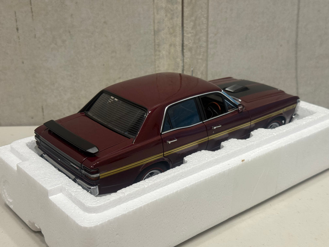 FORD XY FALCON GTHO PHASE III - VINTAGE BURGUNDY/GOLD SIDE STRIPES - 1:18 SCALE DIECAST MODEL - AUTOart
