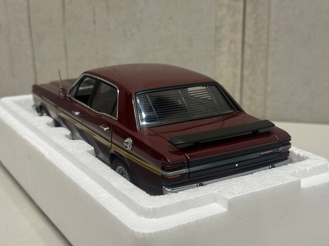FORD XY FALCON GTHO PHASE III - VINTAGE BURGUNDY/GOLD SIDE STRIPES - 1:18 SCALE DIECAST MODEL - AUTOart
